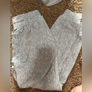 Women’s Lululemon ready to rulu joggers